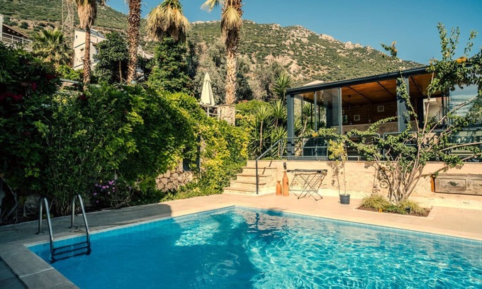 Kalkan Villa | Kalkan, 2 Bed ensuite, private garden & pool, stunning views, perfect getaway.