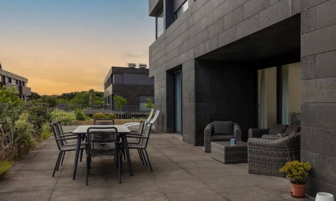 Ponta Delgada Condo | Kame House - Gym & Sauna next to the Beach