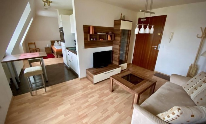 Laubegast Apartment | Kamelienweg by Interhome