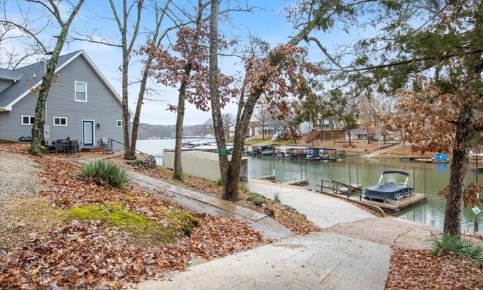 Linn Creek House | Kamp's Place at Mallard Cove