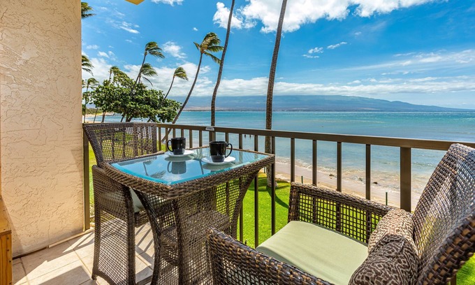 Maalaea Apartment | Kanai A Nalu Unit 202 - Direct Oceanfront View