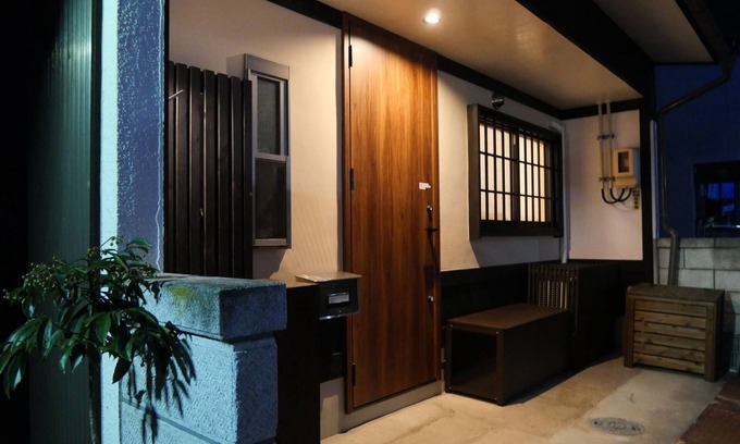 Hida Takayama Onsen Ski Chalet | Kanamori - Perfect mix of east and west