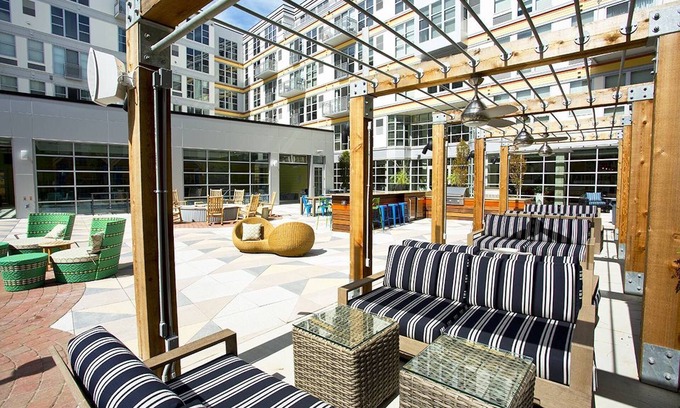 South Side Flats Apartment | Kasa | Spacious 3 Bedroom with Amenity Access | Pittsburgh