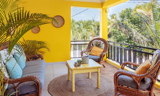 La Saline Les Bains Apartment | Kaz Zevi