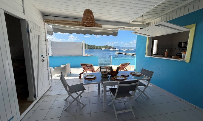 Les-Saintes House | KAZPARADIS LES SAINTES feet in the water in the Bay of Terre de Haut.