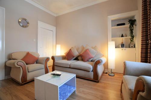 Gourock Apartment | Keek Oot at 73