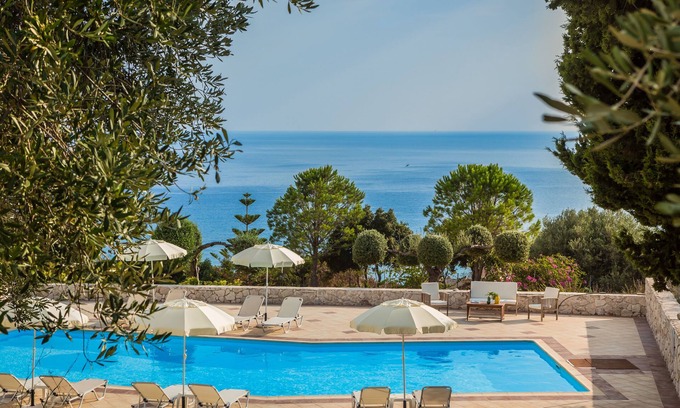 Mousata Apartment | Kefalonia Lourdata, studios with pool, sea view