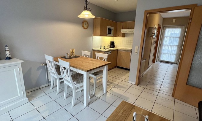 Kellenhusen House | Kellenhusen - Birkenweg 11 B - Close to the beach. Semi-detached house over 2 floors for