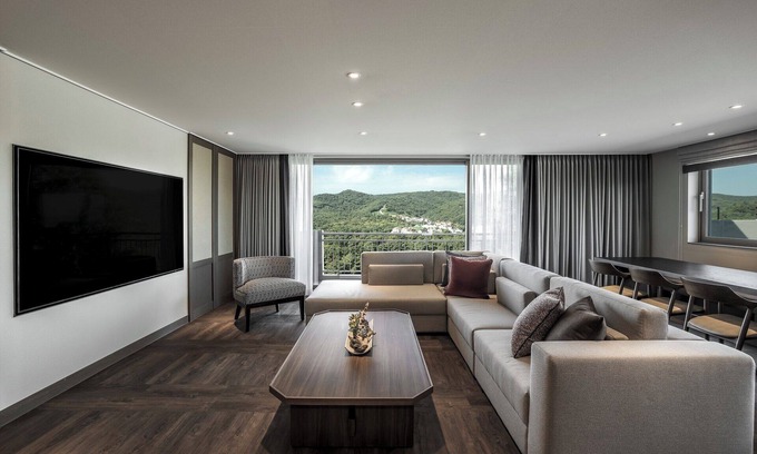 Gyeongju Hotel | Kensington Resort Gyeongju
