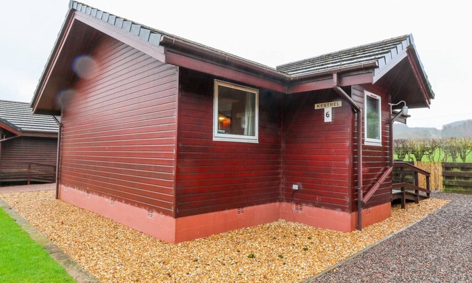 Dumfries Cottage | KESTREL LODGE, pet friendly, character holiday cottage in Dumfries