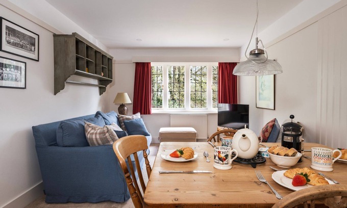Christchurch Apartment | Kestrel - Luxury Cottages