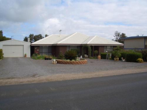 Melville House | Kev's Place - Coobowie