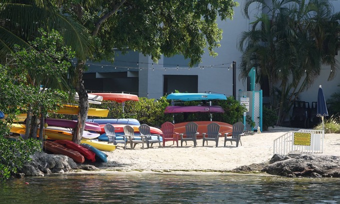 Largo Sound Village Condo | Key Largo Getaway - Remodeled Condo w/Sunset Views & Optional 25’ Boat Slip