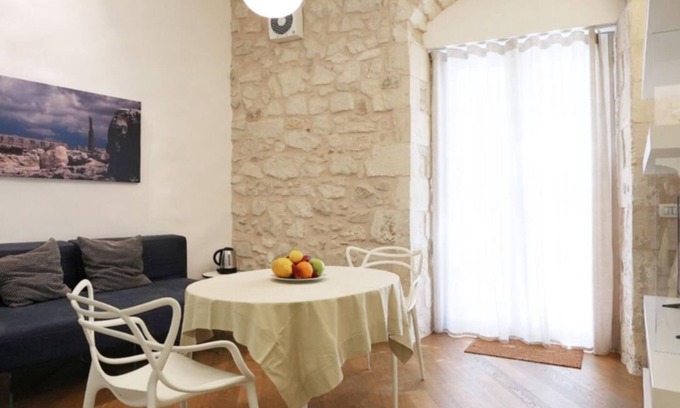 Modica Apartment | KeysAmaranto Apartment with terrace Modica