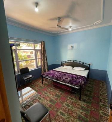Dal Lake House | khansvilla