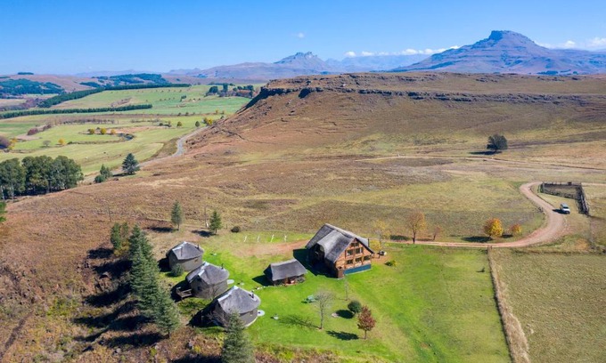 Kwa Sani House | Khotso Lodge & Horse Trails