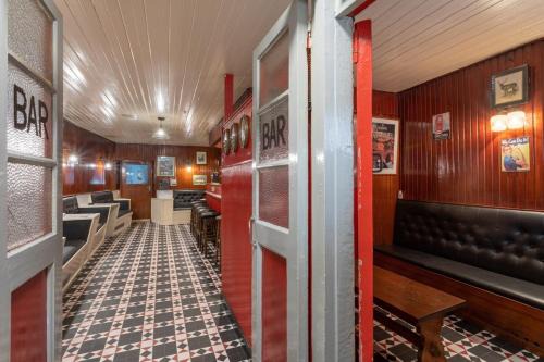 Killorglin House | Killorglin Irish Pub With Hot Tub That Sleeps 19