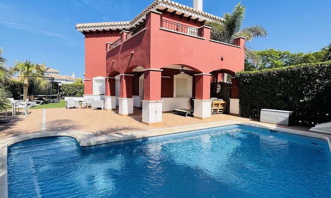 Torre-Pacheco Villa | Kind friendly villa with two bathrooms