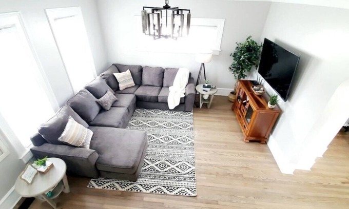 Alpena House | King Bed|Firepit|Central AC