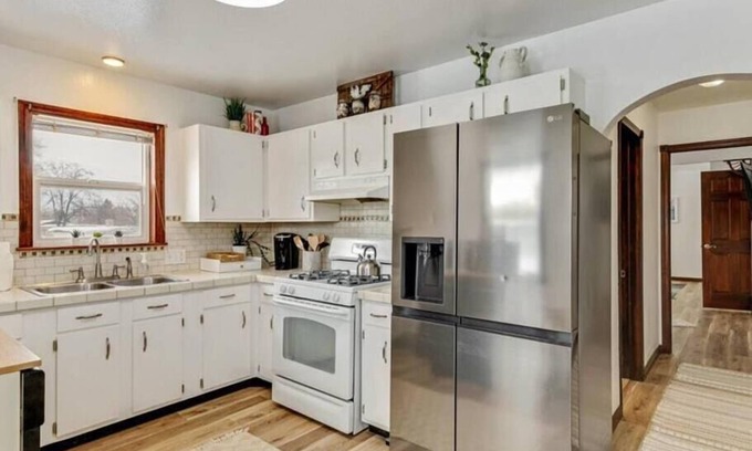 West Valley City House | King Bed, Full Kitchen, Central Location!