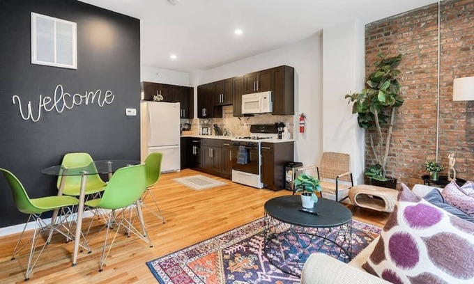 New Brunswick Apartment | King Bed☆Rutgers✭RWJ Hosp☆WalkSc-91 ✭NYC Train☆101
