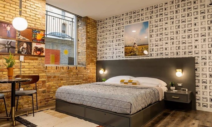 Downtown Apartment | King Bed Suites at The Finnley Hotel