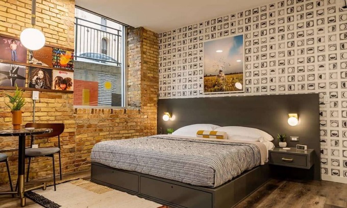 Downtown Apartment | King Bed Suites at The Finnley Hotel