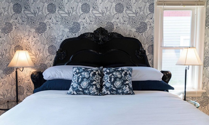 Northtown House | King Beds-7 min to Arena, Podium, Events-Near Eats, Brewery, Shopping, Parks