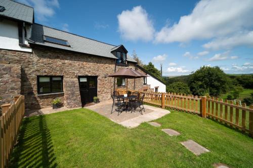 Littleham House | Kingfisher Cottage at Robin Hill 4