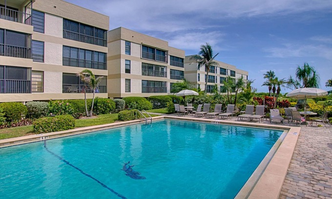 Sanibel Condo | Kings Crown 111