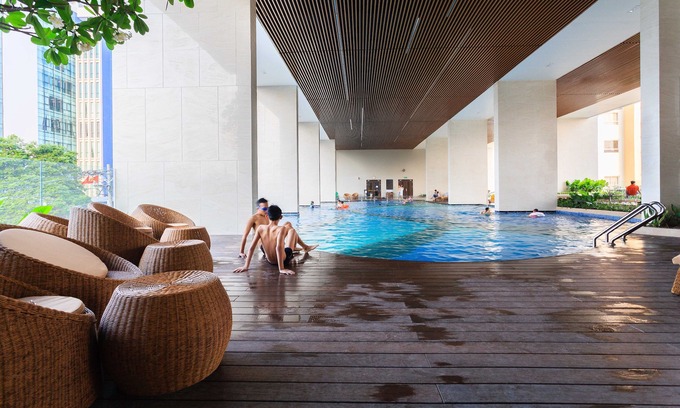 Tan Binh Apartment | KIRAKUAN Oasis in the city LUXURY 2BR BALCONY/POOL/GYM