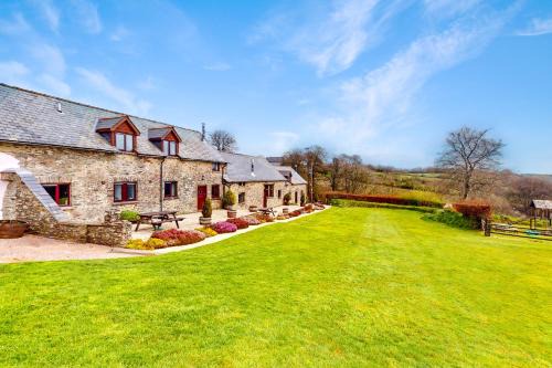 Hawkridge House | Kiri and Norton - joint booking