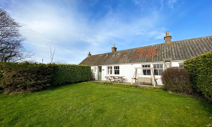 Anstruther Cottage | Kirkmay Cottage - a cottage that sleeps 4 guests in 2 bedrooms