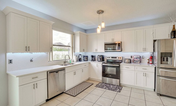 Buena Ventura Lakes House | Kissimmee Home w/Amenity Access: Near Disney!