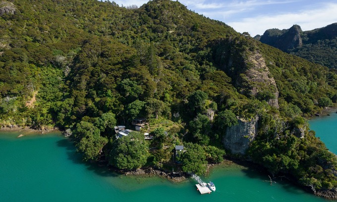 Totara North House | 'KIWI LODGE' - a beautiful, secluded rustic cabin