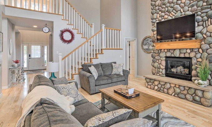 Klamath Falls House | Klamath Falls Home w/ Resort Amenities!