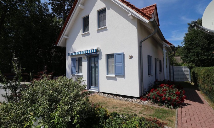 Dierhagen Strand House | Kleines Ferienhaus mit Grundstück in Dierhagen
