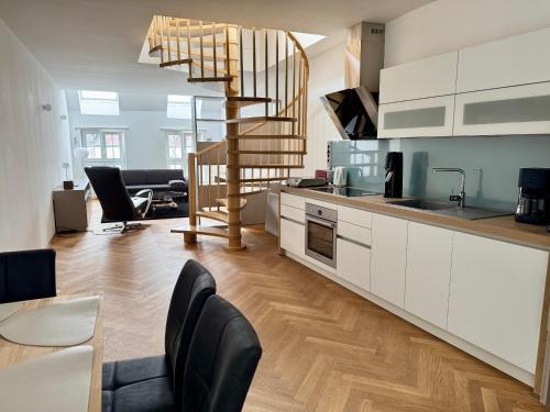 Sankt Polten Apartment | Klimatisierte Luxus-Dachterrassenwohnung im Zentrum