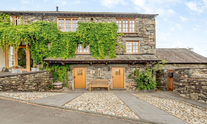 Ambleside House | Knipe Fold Barn - Three Bedroom House, Sleeps 5