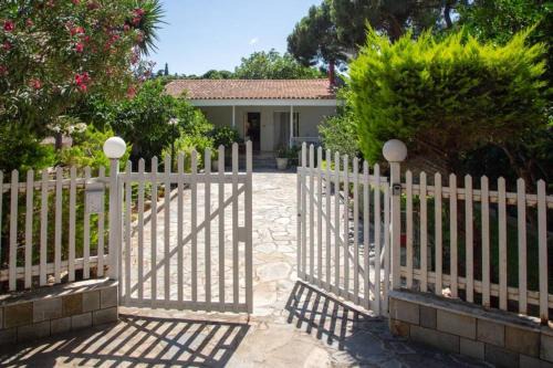 Nea Makri House | Koko's summer house