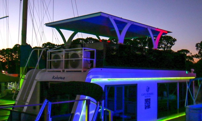 Merritt Island Boat Rental | Kokomo Floating Bungalow