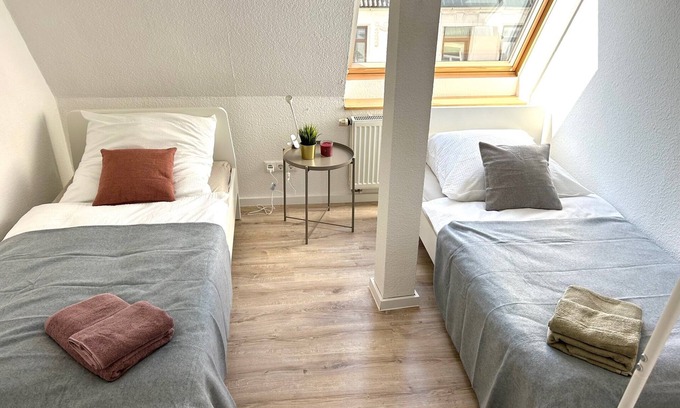 Goethestraße Apartment | Komfortable Wohnung mit Terrasse, WLAN, EBK, Disney plus, 24h Self-check-in