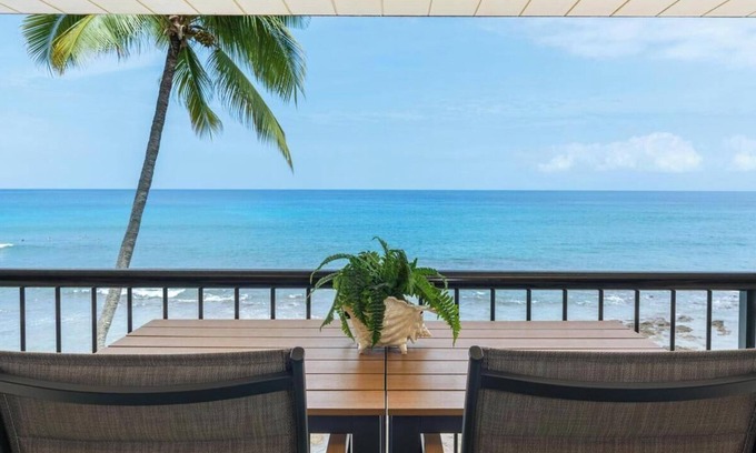 Kailua-Kona Condo | Kona Bali Kai 411, Oceanfront, Two bathroom