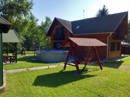 Zetea Villa | Krisztina Kulcsosház Ivo