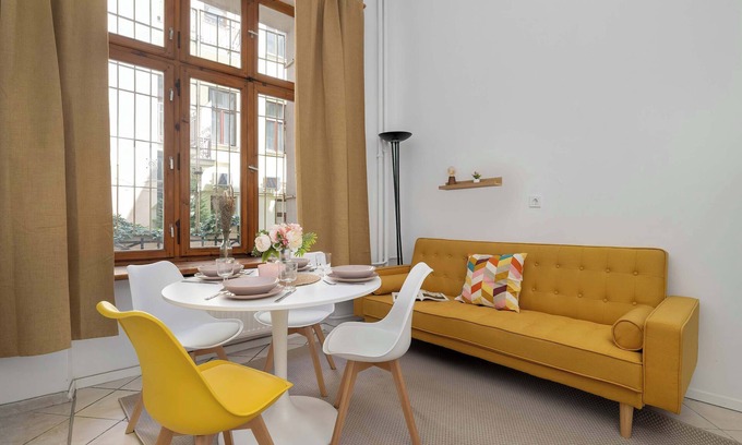 Kleparz Apartment | Krowoderska 5 | Krakow | Charming Apartment with Mezzanine | SmartTV | Old Town