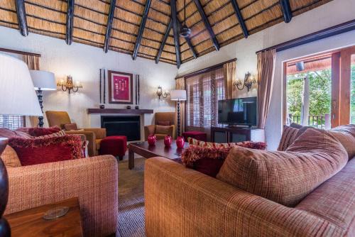 Hazyview Apartment | Kruger Park Lodge Unit No 521 with Private Pool