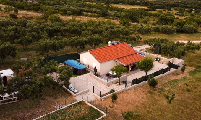 Benkovac Cottage | kuća za odmor ante