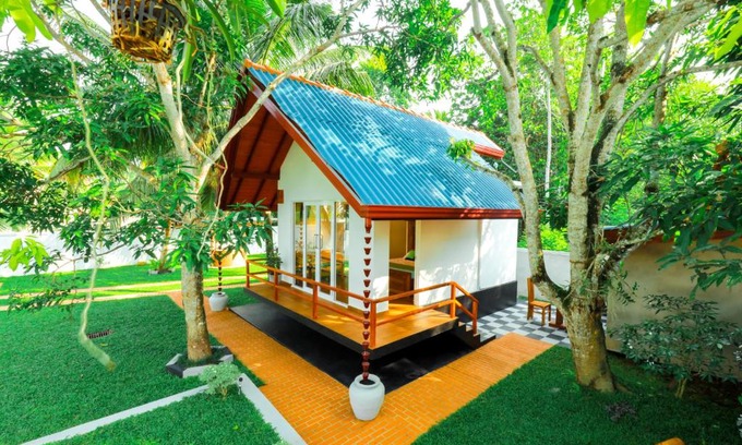 Ahangama Bed & Breakfast | Kurumba Luxury Cabin