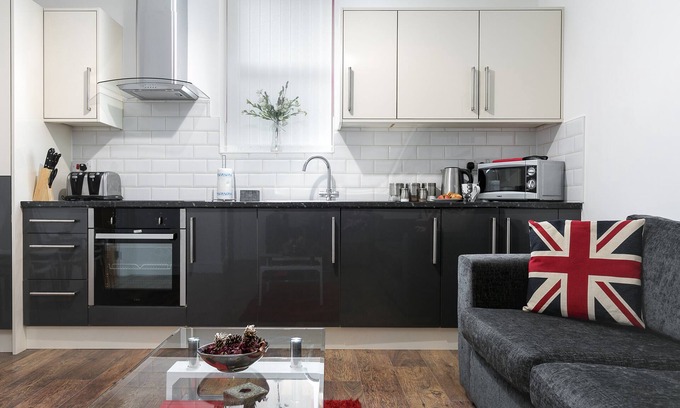 Peterborough Apartment | KVM - City Apartment 9