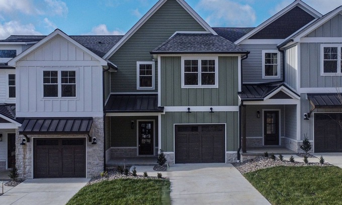 Grand Rivers House | KY Lake townhome in upscale community, minutes from dining & activities.